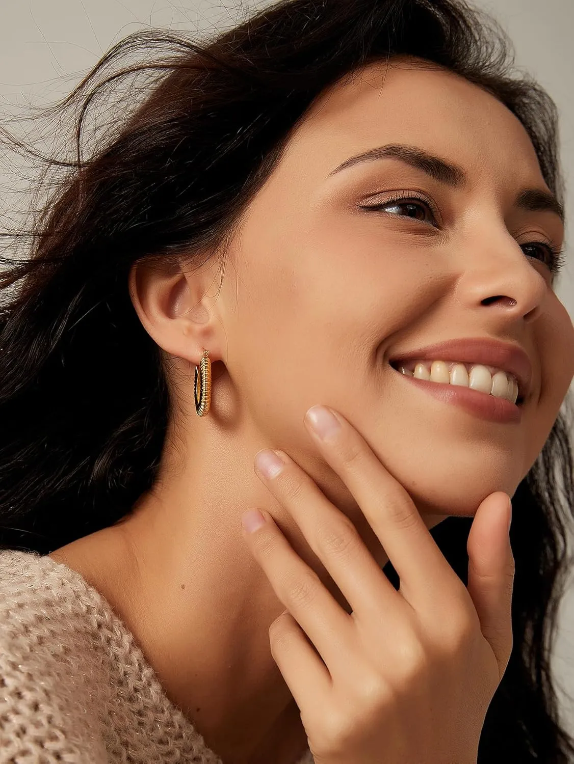 18K gold-plated cylindrical earrings | small earrings | women's gold earrings | perfect size hypoallergenic earrings