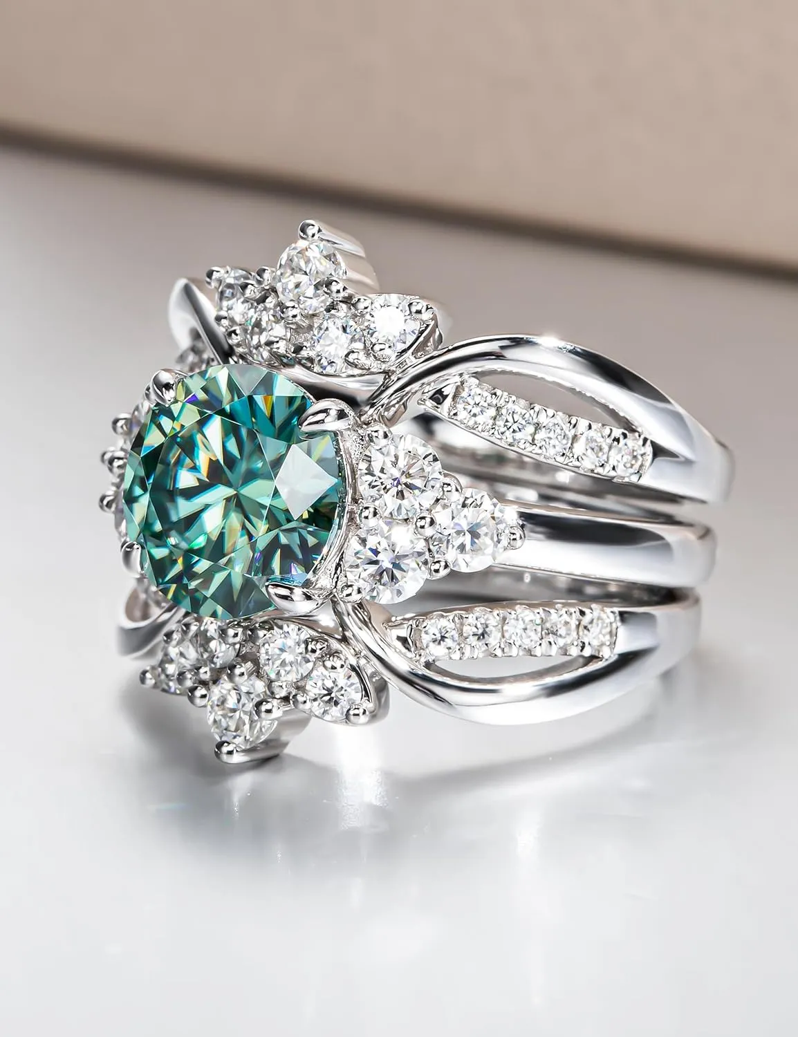 3.0 carat Fancy Vivid Blue Green Moissanite Ring 3.6 cttw Moissanite Engagement Rings for Women VVS D-color Certified Moissanite Anniversary Wedding Cluster Ring Platinum-Plated Silver Band