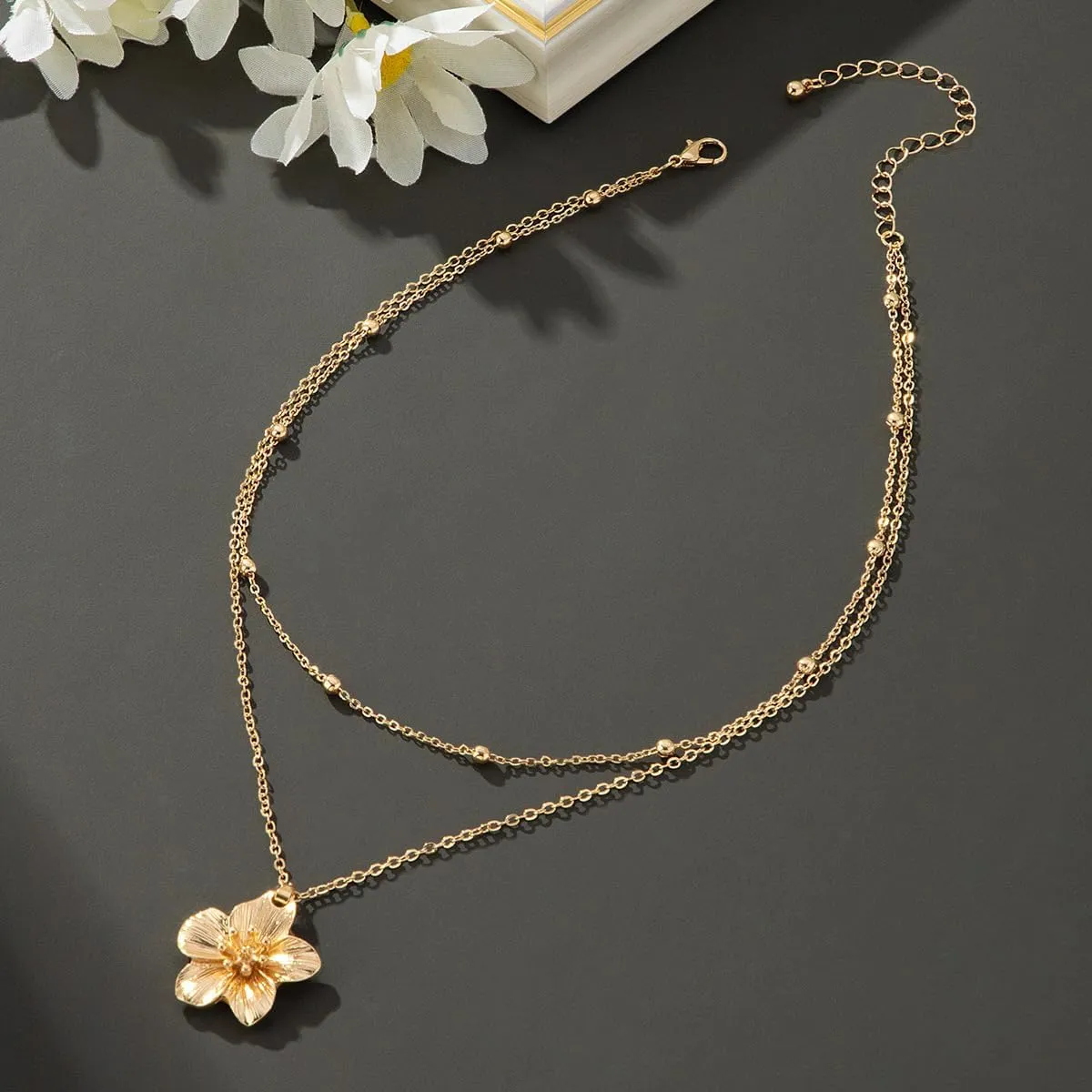 Chunky Gold Flower Necklace for Women,Trendy Gold Layered Floral Pendant Chain Choker Fashion Statement Wedding Bridesmaid Dating Party Costume Necklace Jewelry