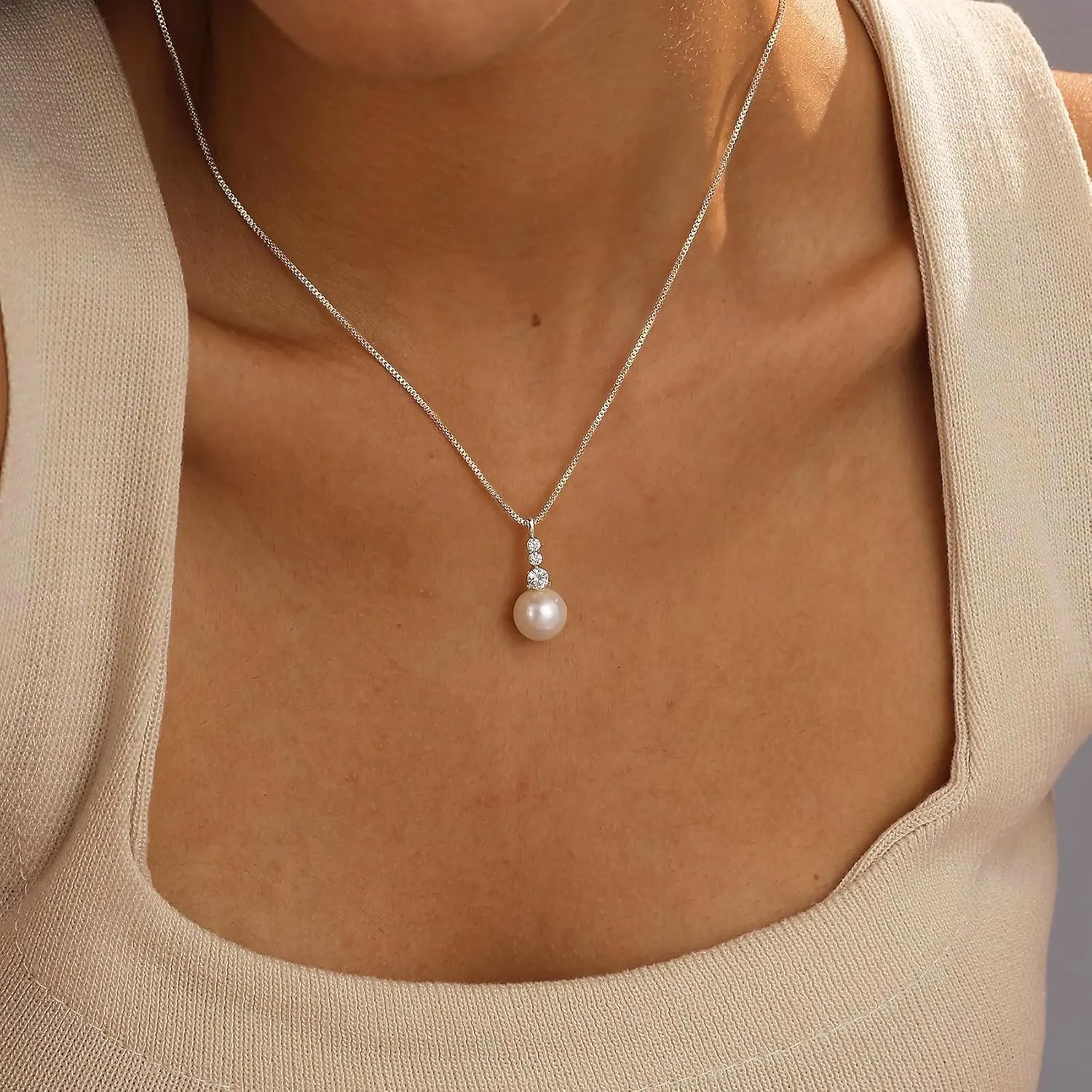 Ewrkbr Gold Pearl Necklaces for Women - 14K Gold Plated Dainty CZ Pearl Choker Necklace for Trendy Formal Wedding Occasions