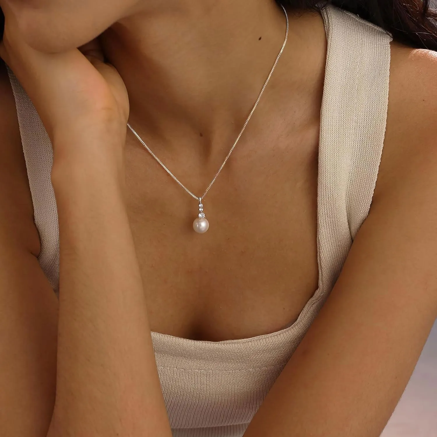 Ewrkbr Gold Pearl Necklaces for Women - 14K Gold Plated Dainty CZ Pearl Choker Necklace for Trendy Formal Wedding Occasions