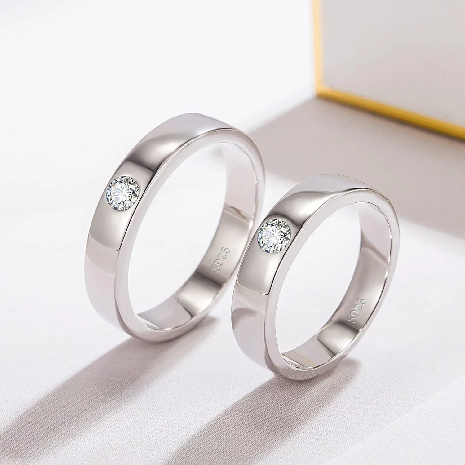 Fashion Sterling Silver Men & Women Wedding Band Engagement Ring With Cubic Zirconia CZ 4.5MM Smooth Plain Dome Comfort Couples Ring Sizes 5 to 13