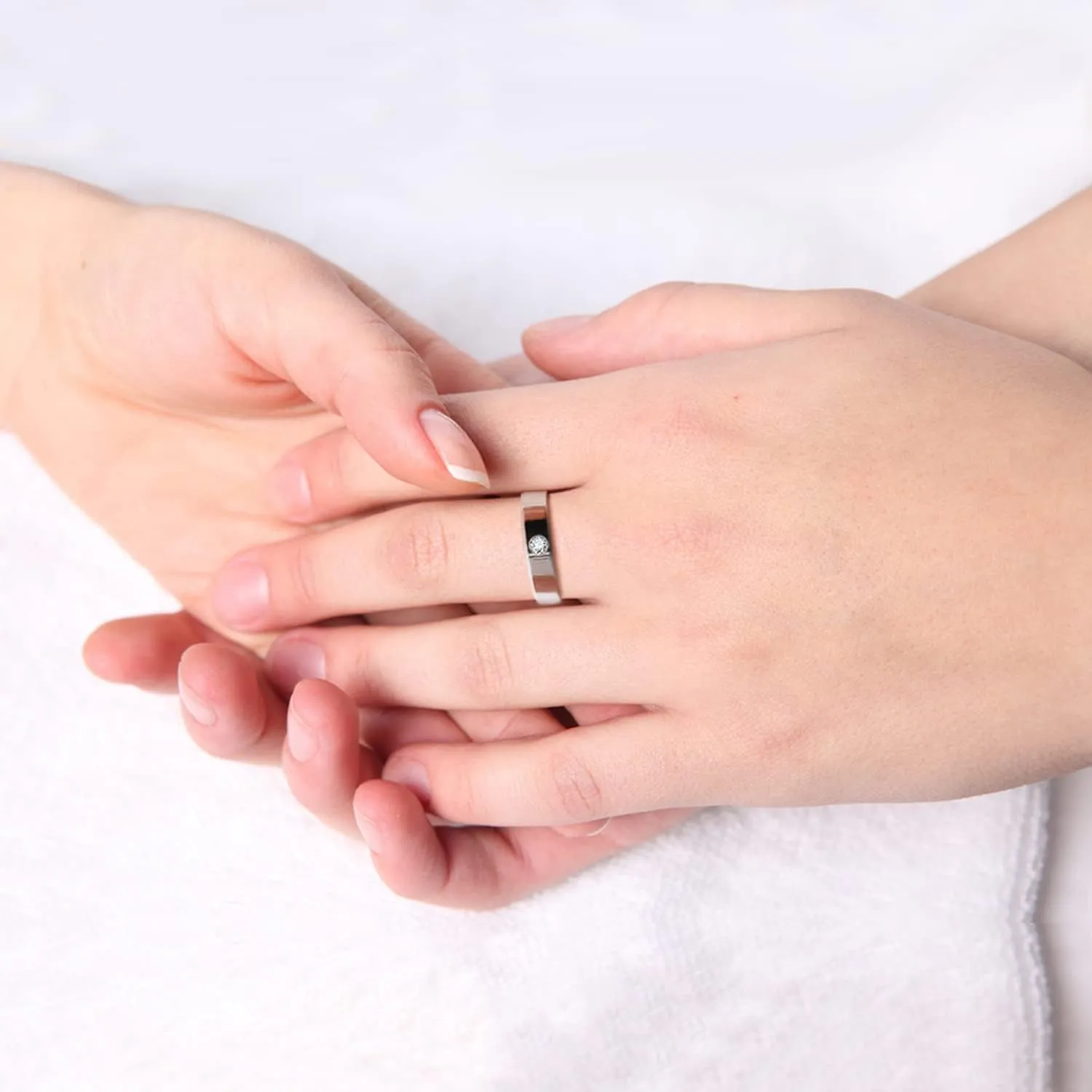 Fashion Sterling Silver Men & Women Wedding Band Engagement Ring With Cubic Zirconia CZ 4.5MM Smooth Plain Dome Comfort Couples Ring Sizes 5 to 13