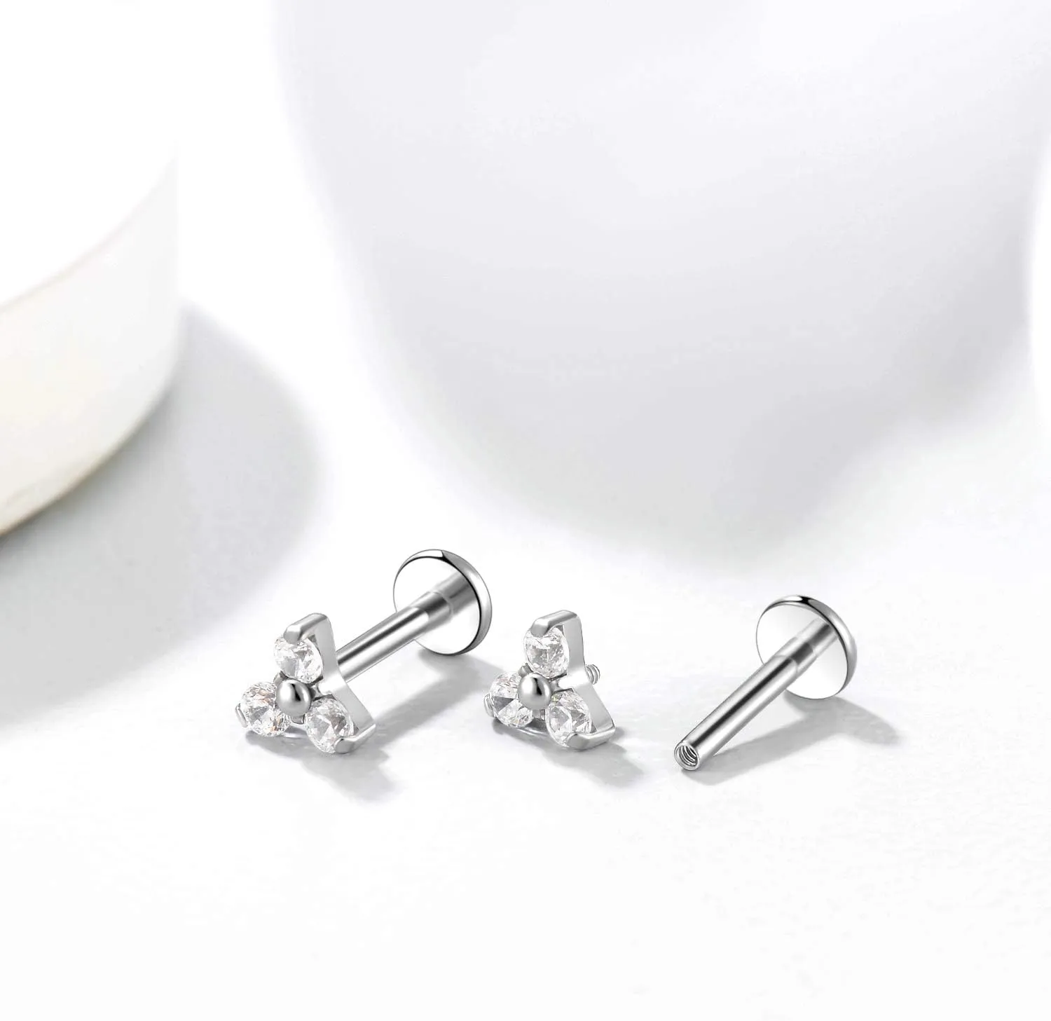 G23 Titanium Labret Studs 16G Lip Studs Earring Piercing Internally Threaded CZ Top Labret Monroe Helix Cartilage Tragus Piercing Studs