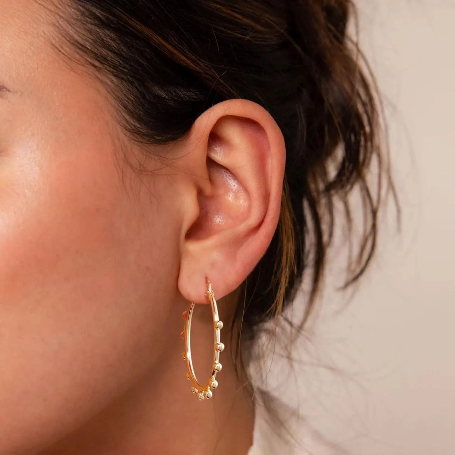 Gold Hoop Earrings for Women Gold Twisted Huggie Hoops Earrings 14K Gold Plated Earrings Sterling Silver Post Lightweight Hypoallergenic Thick Hoops Earring Set Jewelry for Women