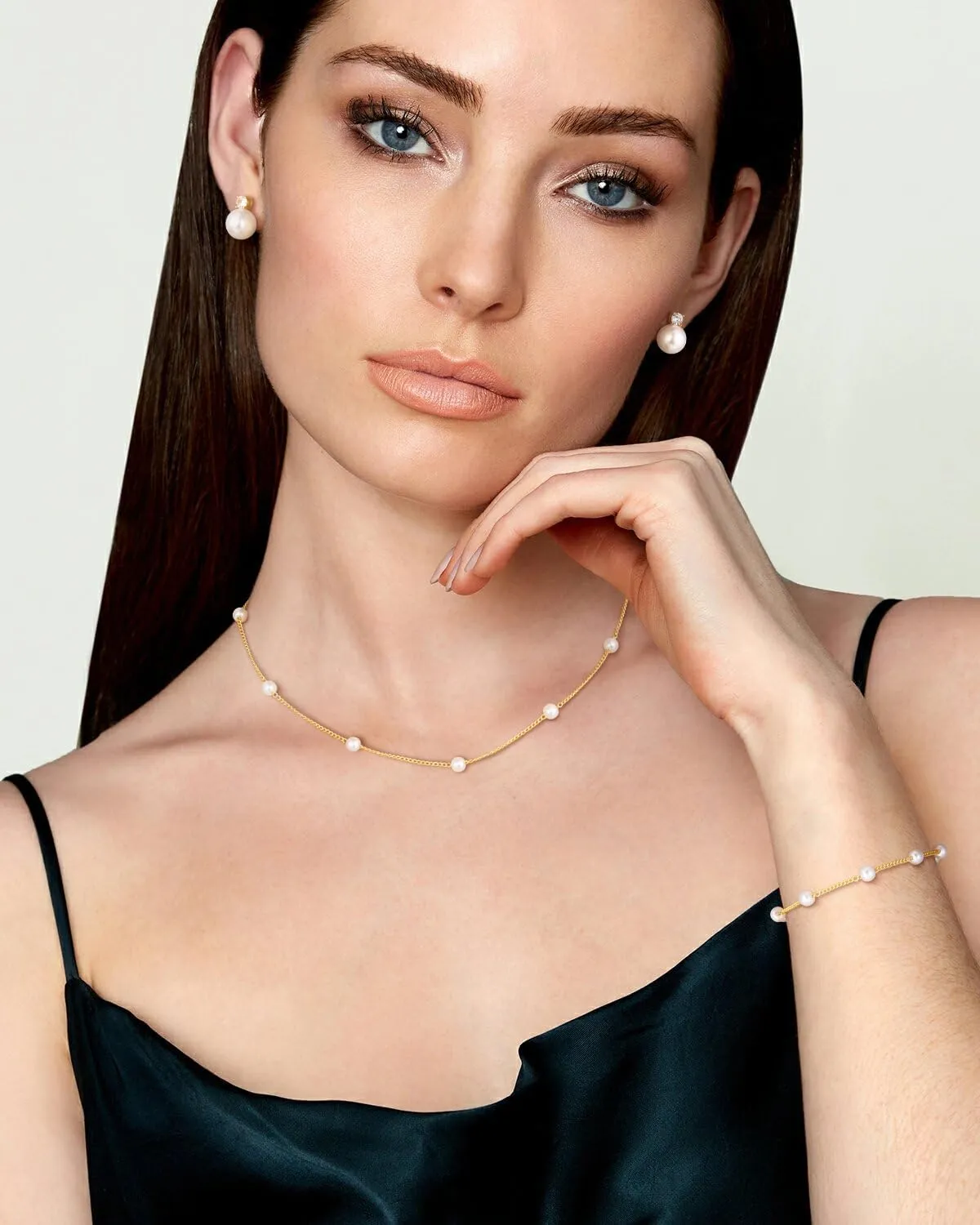 Gold Jewelry Set for Women, Dainty 14K Gold Plated Pearl Necklace and Pearl Earring Set Pearl Drop Earrings Pearl Bracelets Pearl Choker Necklace Wedding Jewelry Set for Gift