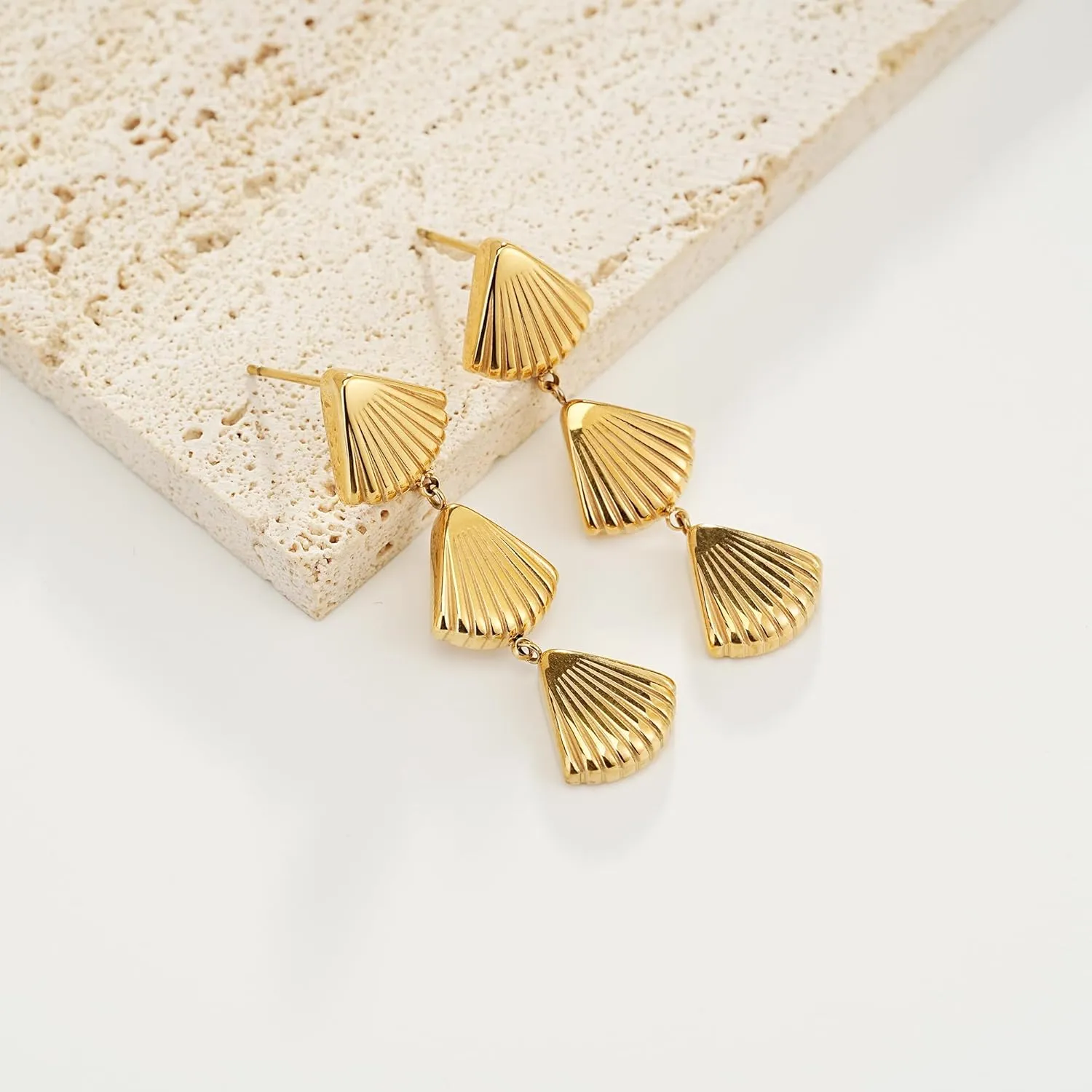 Gold Seashell Earrings for Women, 18K Gold Plated Starfish Sea Shell Stud Earring Trendy Summer Ocean Beachy Earrings Dangle Drop Jewelry Gift