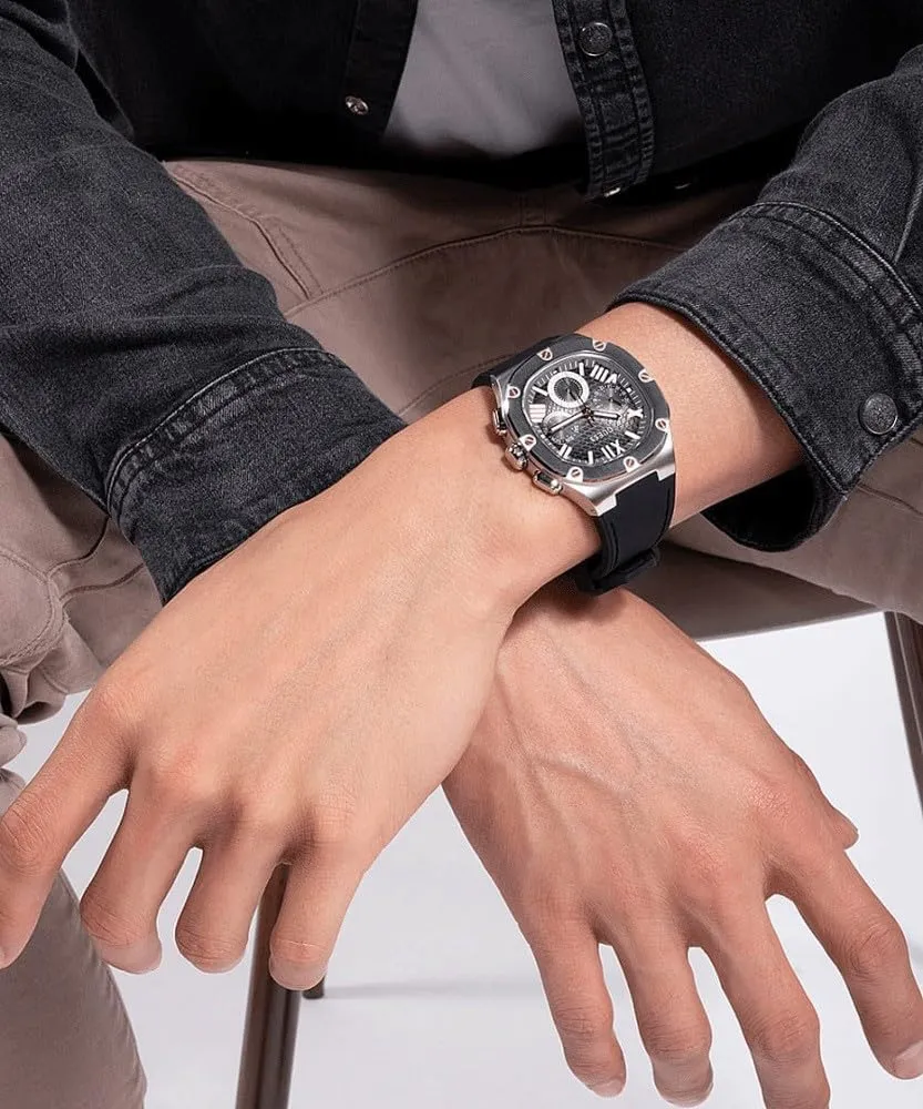 GUESS Men's 42mm Watch