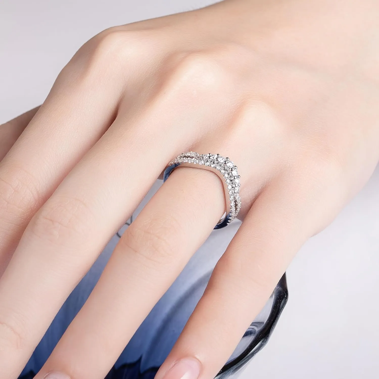 Infinity 2.0 mm Moissanite Bezel Eternity Ring Wedding Band for Women VVS D-color Moissanite Anniversary Engagement Twisting Channel Eternity Bands Platinum-Plated Silver Stacking Rings