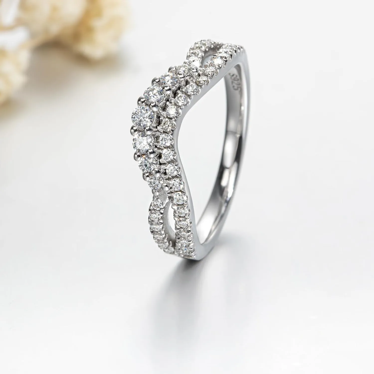 Infinity 2.0 mm Moissanite Bezel Eternity Ring Wedding Band for Women VVS D-color Moissanite Anniversary Engagement Twisting Channel Eternity Bands Platinum-Plated Silver Stacking Rings