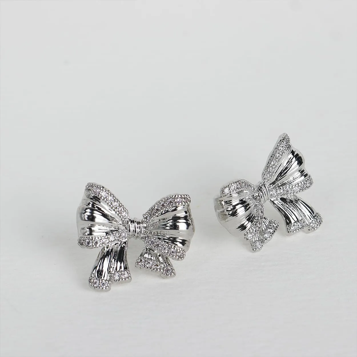 JeanBeau Bow Stud Earrings for Women, Gold Plated Cute Ribbon Bow Knot Sterling Silver Cartilage Studs Hypoallergenic Holiday Party Prom Statement Jewelry Gift