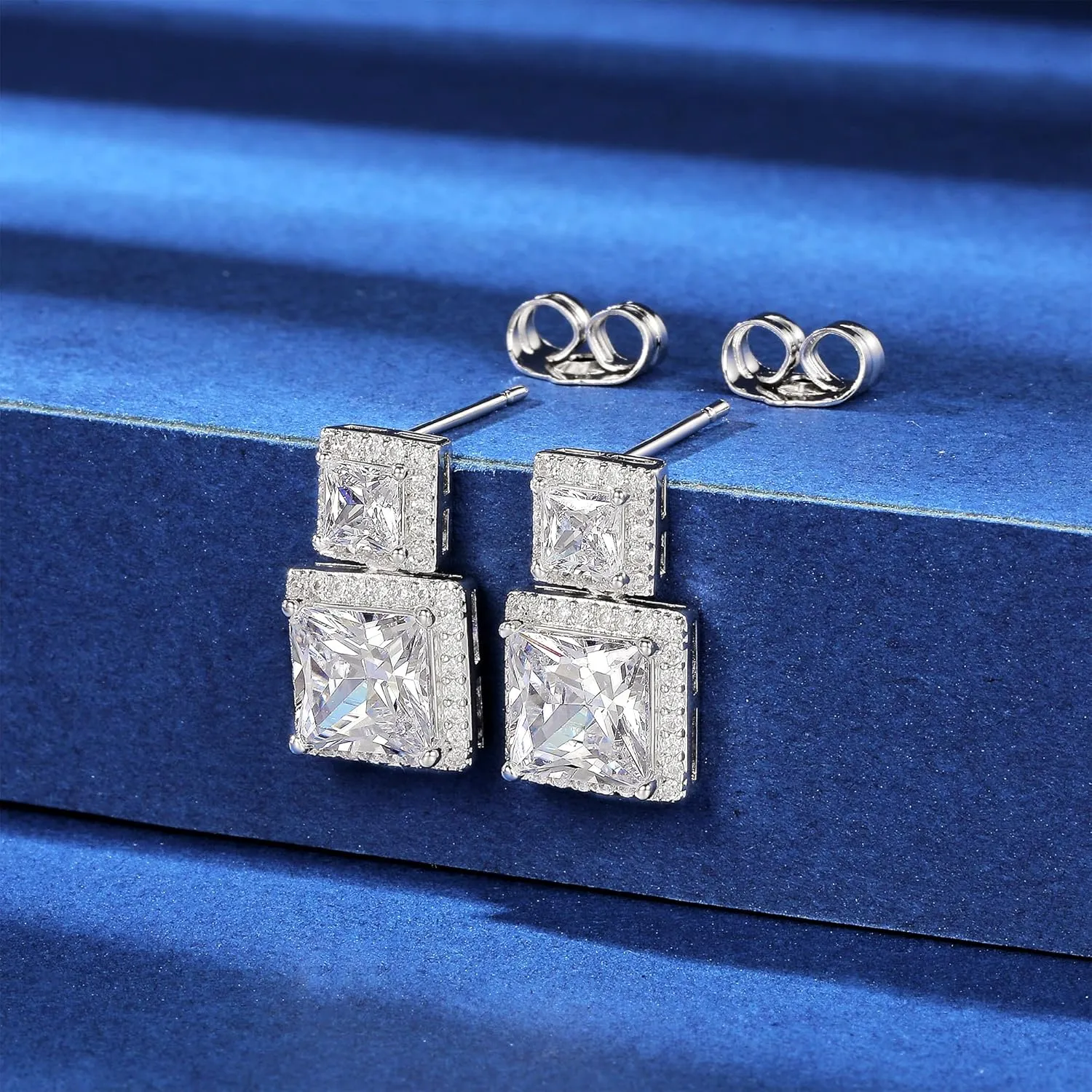 MDFUN 18K White Gold/Yellow Gold Plated Fashionable Cubic Zirconia Stud Earrings for Women and Men, Round/Square/Heart/Teardrop