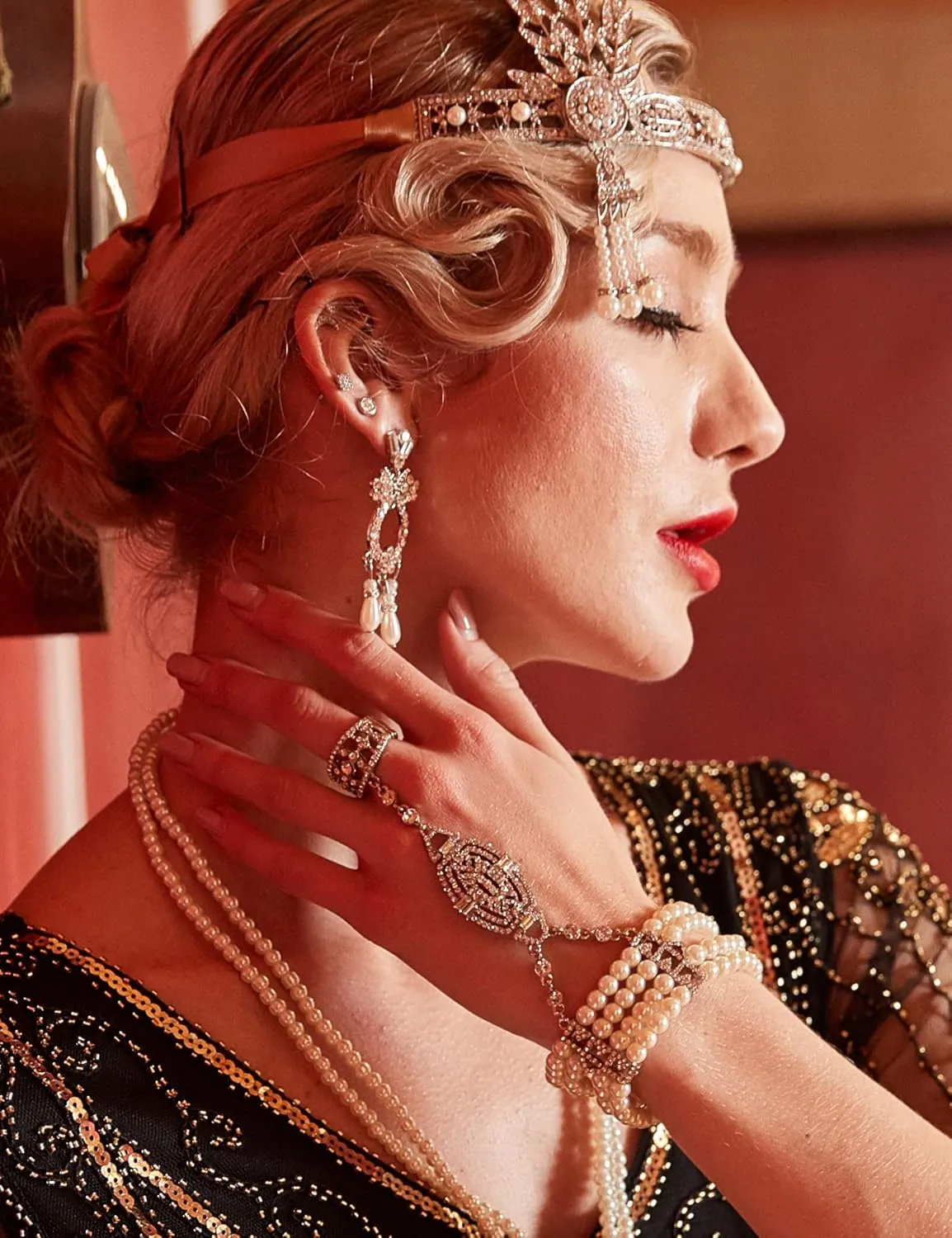 Metme 1920s Flapper Bracelet Ring Set Gatsby Accessories Imitation Pearl Crystal Bracelet Adjustable Ring