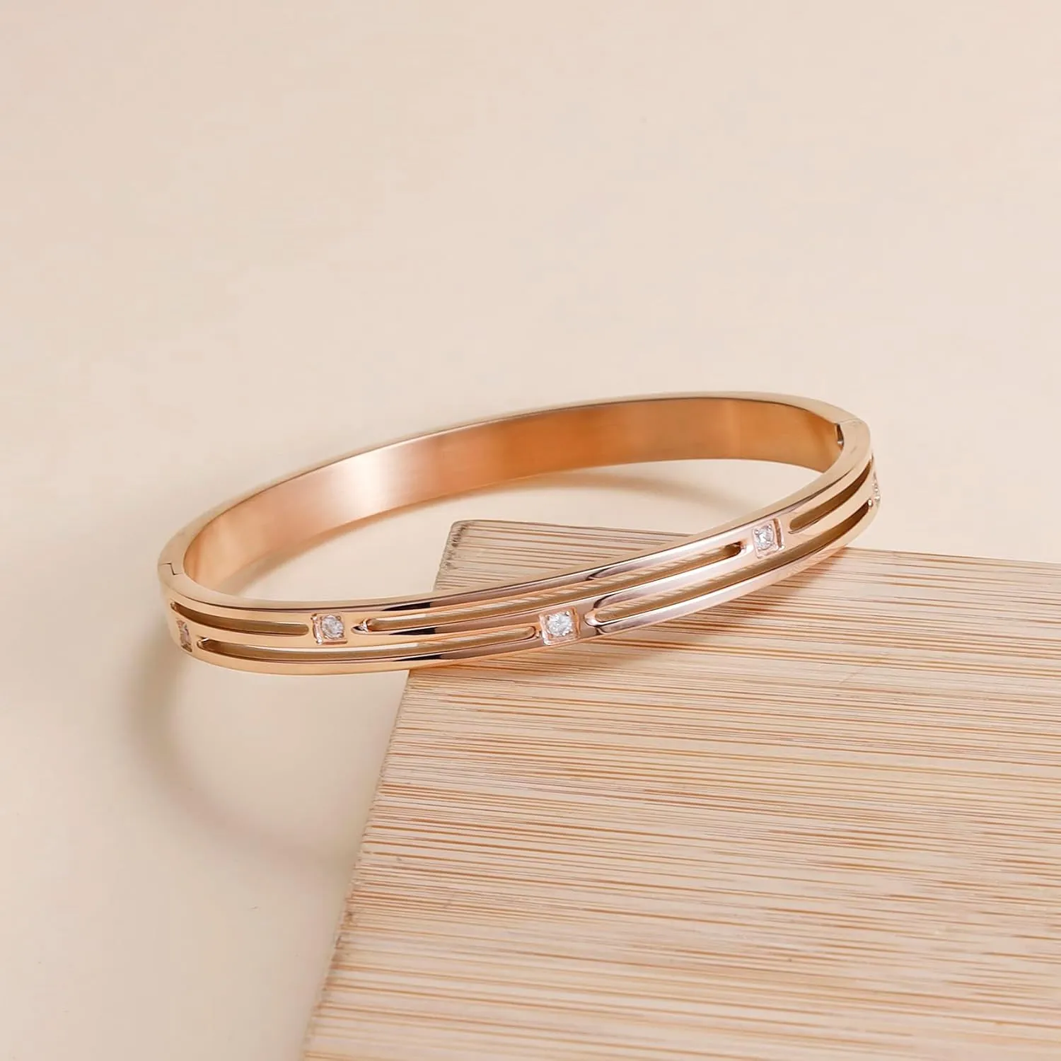 MILAKOO Stainless Steel Bracelet Hollow Geometric Oval Bangle with Rhinestone for Women/Mom Gifts