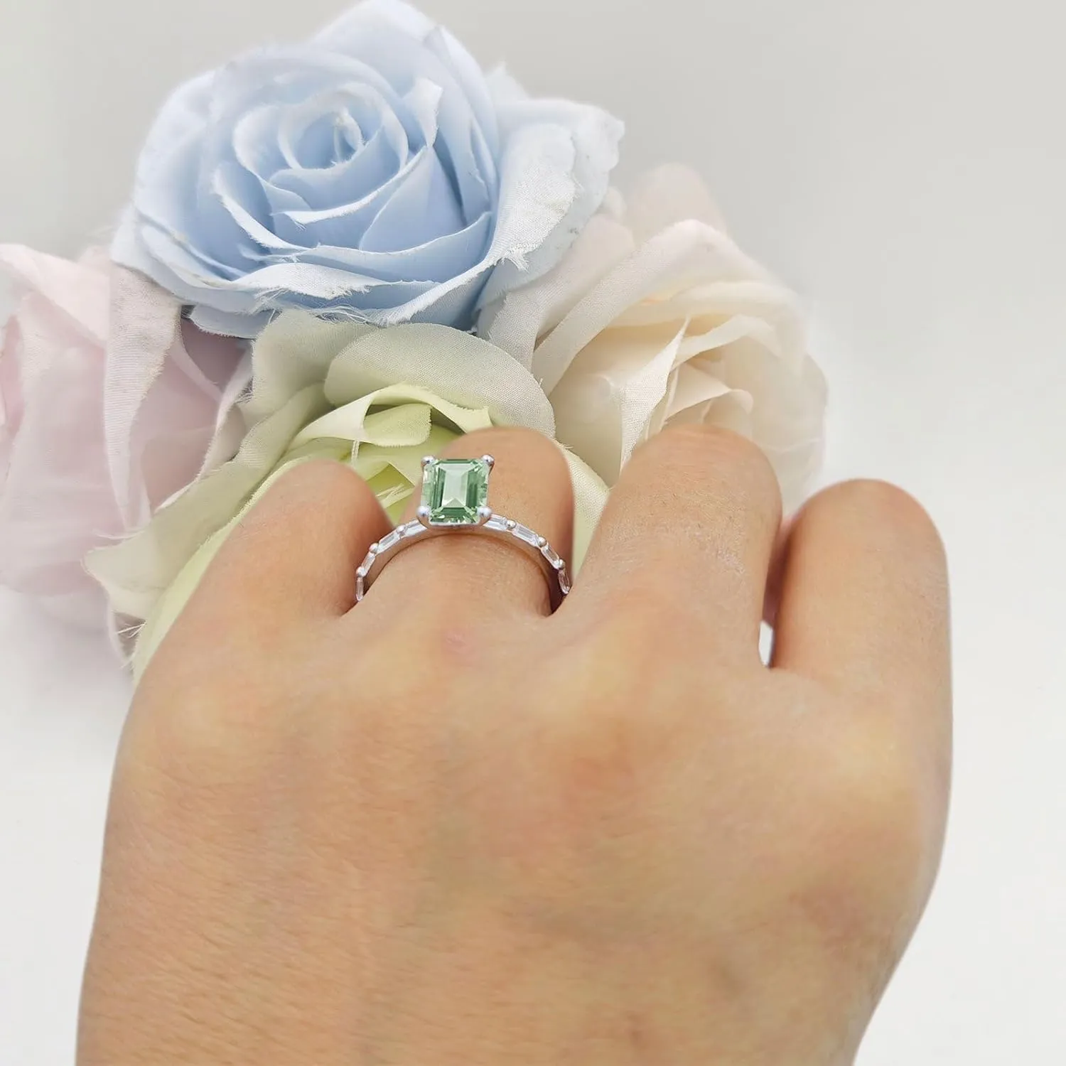 OMRANII Art Deco Emerald Cut Natural Green Amethyst Prasiolite Solitaire Vintage Style Sparkling Baguette Wedding Engagement Ring Solid 925 Sterling Silver