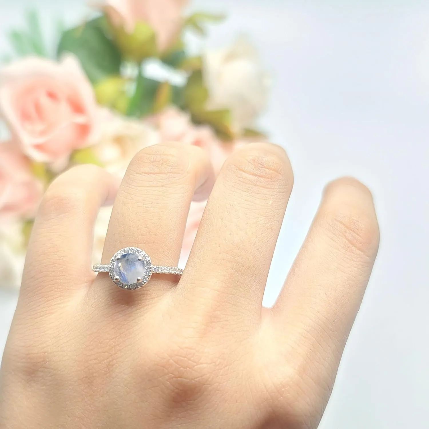 OMRANII Art Deco Ring Round Natural Moonstone Sparkling Halo CZ Vintage Style Wedding Engagement Rings For Women 925 Sterling Silver Gifts For Her
