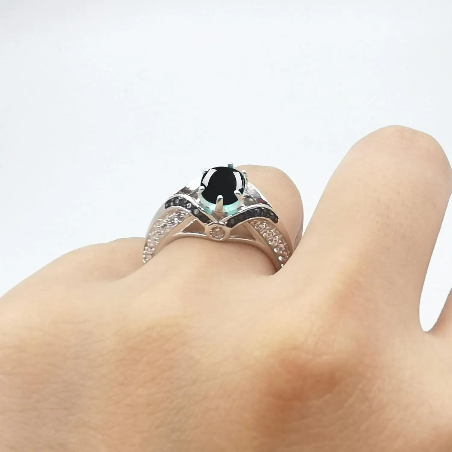 OMRANII Vintage Style Oval Natural Black Onyx Split Shank Two Tone Art Deco Ring Statement Wedding Engagement Rings For Women 925 Sterling Silver Gifts For Special Occasion
