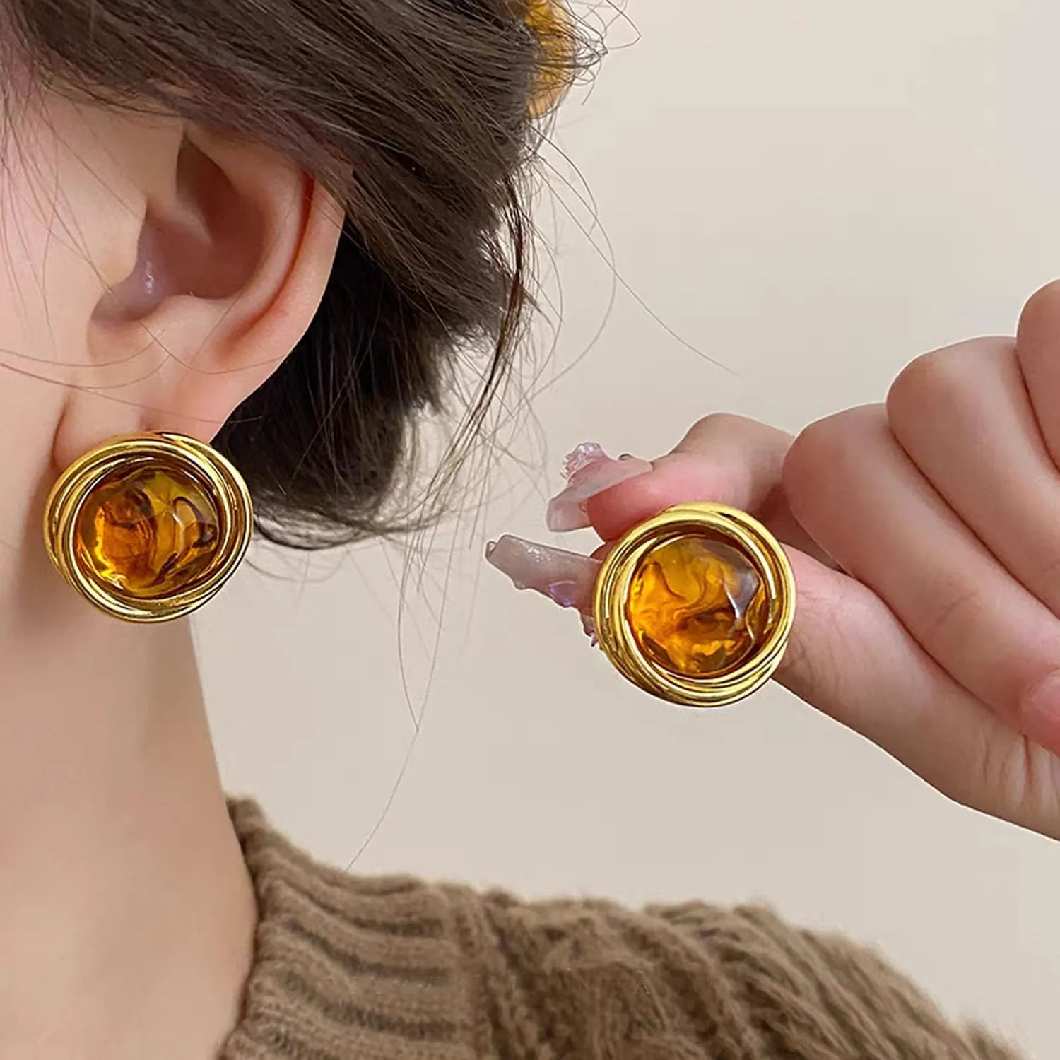 Popular French Retro Maillard Color Statement Stud Earrings For Women