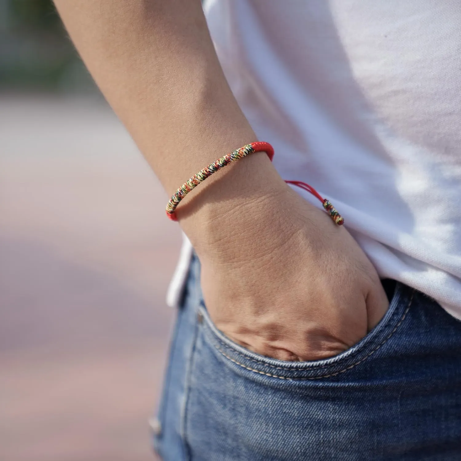 Red String Bracelet for Men and Women - Tibetan Buddhist Handmade Lucky Rope Knots Bracelet - Positive Energy & Protection Red String Bracelet for Couples, Friendship Gift Box (Medium, Color 1)