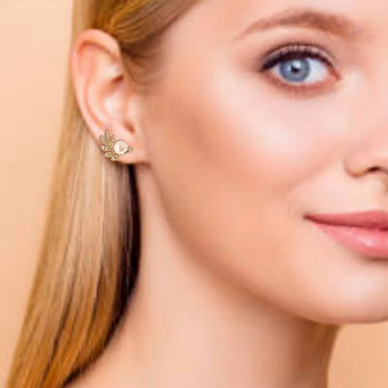 Sonateomber Small Cubic Zirconia Crawler Stud, Dainty Curved Climber Cartilage Earrings for Women - Sparkly Rhinestone Crystal Drop Dangle Jewelry Gift