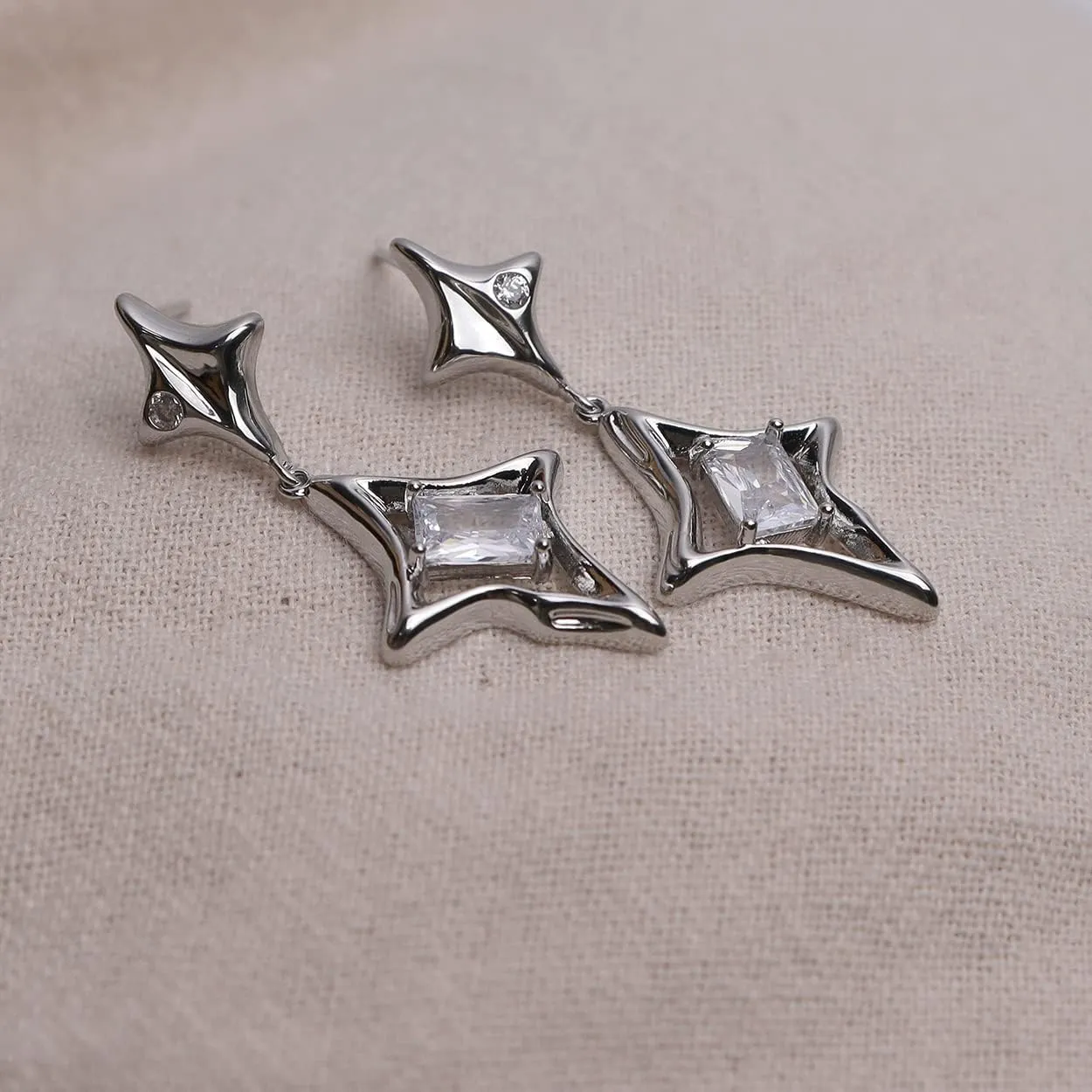 Sonateomber Star Drop Dangle Earrings for Women Trendy Unique Sparkly Rhinestone Stud Fashion Jewelry Gift