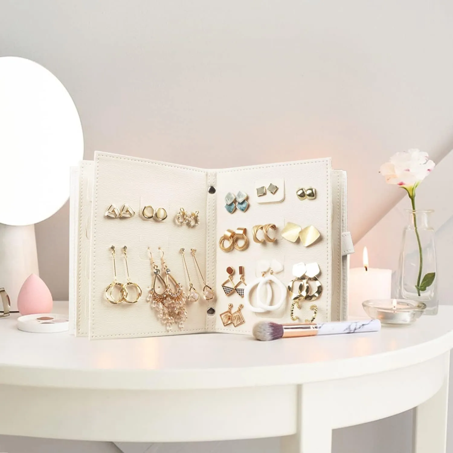 Yiluana Earring Book Organizer, Portable Earring Holder Case Pu Leather Travel Earring Case with Foldable Book Design (White)